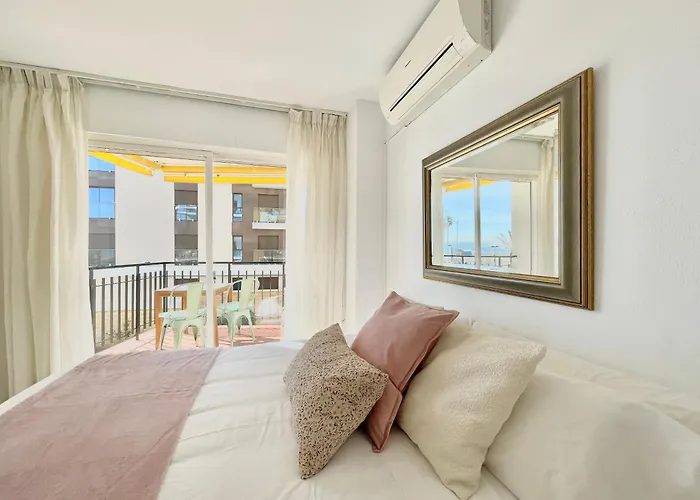 Lafrenchtouch - Boliches Terraza Frente Al Mar פואנגירולה