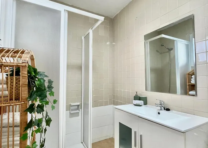 Lafrenchtouch - Boliches Terraza Frente Al Mar * フエンヒロラ